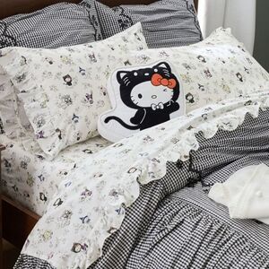 Hello Kitty Black Halloween GLOW in The Dark Twin Sheet Set